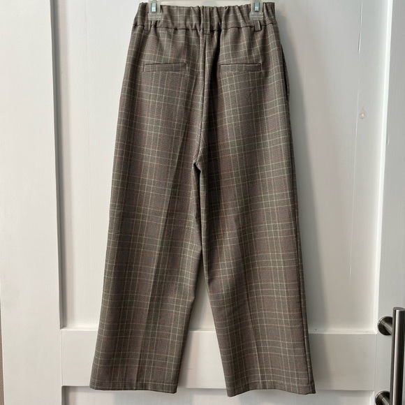 Wide-leg, stretchy plaid trousers for women - Picture 2 of 3